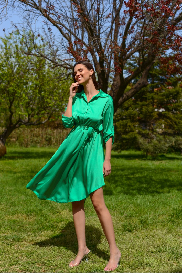 Φόρεμα μίντι σατέν ασύμμετρο με ζώνη πράσινο Limited Edition